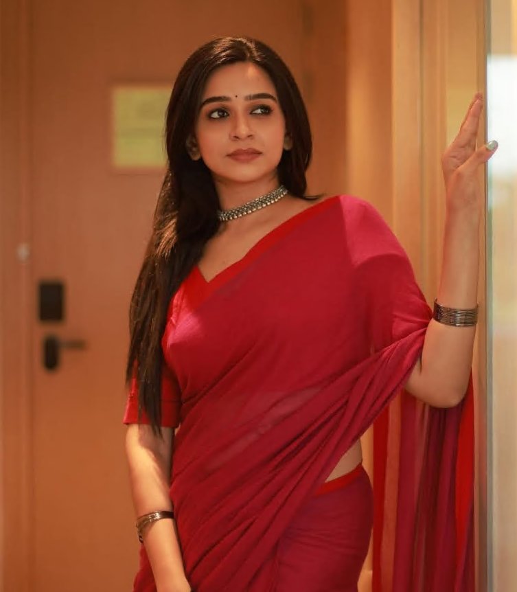 Divya Ganesh photo 10