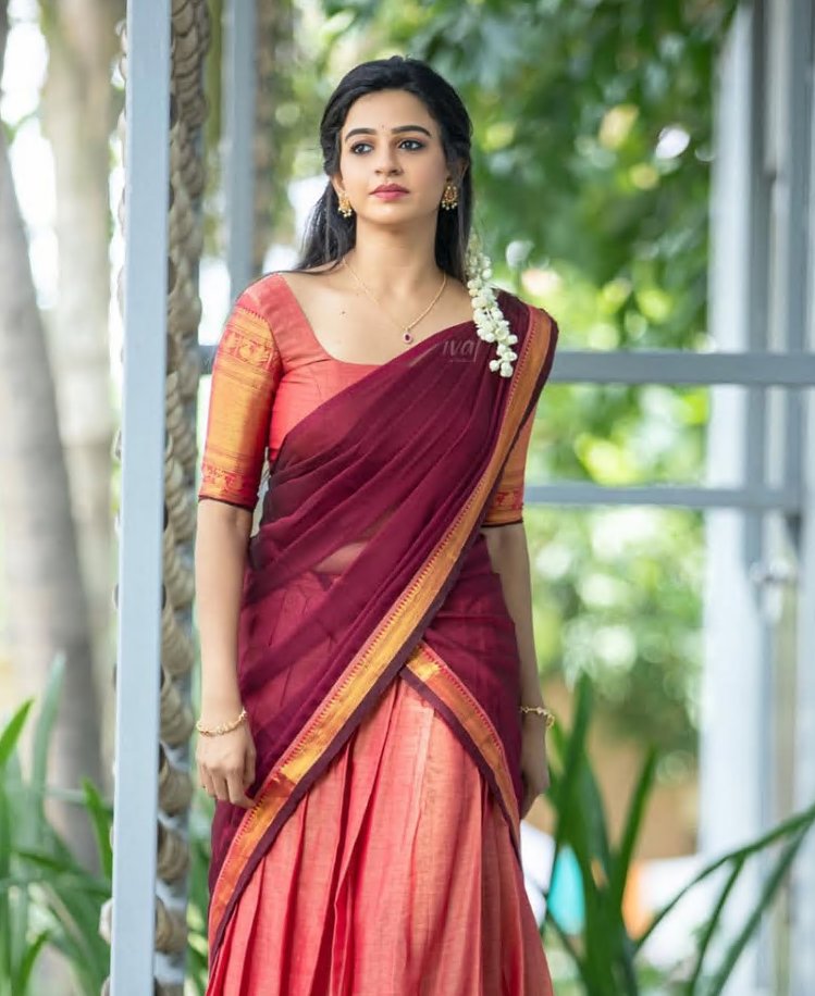 Divya Ganesh photo 15