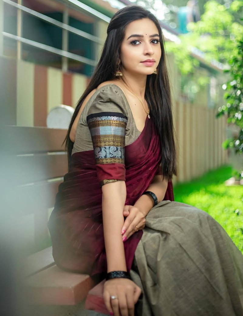 Divya Ganesh photo 13