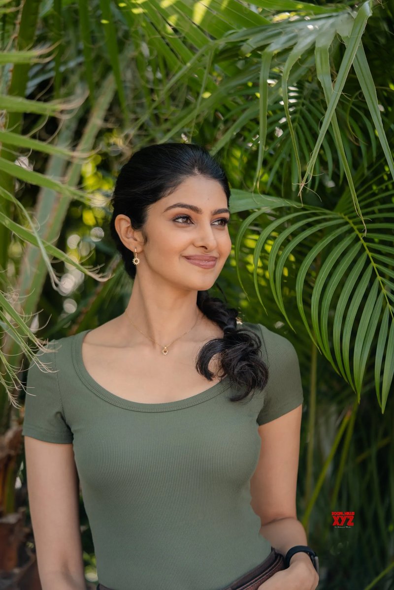 Manasa Varanasi photo 9