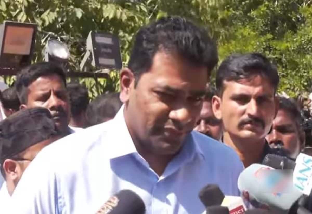 32 துறைகளில் வசூலை உதயநிதி–சபரீசன் சரிபாதியாகப் பகிர்ந்தனர்: ஆதவ் குற்றச்சாட்டு