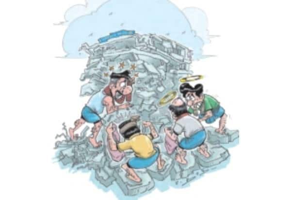 Crowd hunts for cash after Canara Bank building collapses in Agra