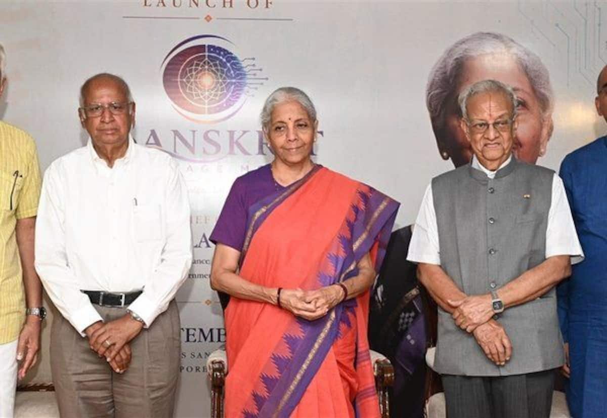 ஏஐ மூலம் காளிதாசரின் இலக்கிய வளத்தை உலகறிய செய்ய வேண்டும்: நிர்மலா
