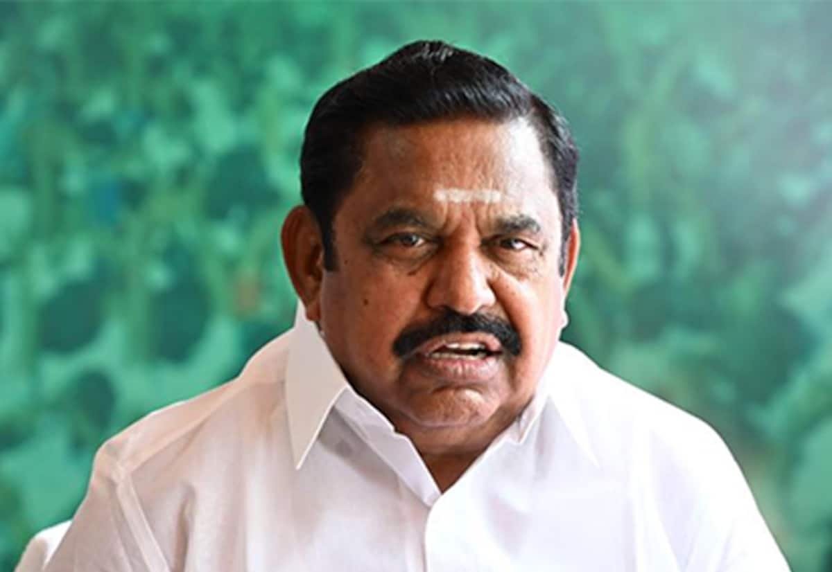 AIADMK rift as Palaniswami tones down criticism of DMK