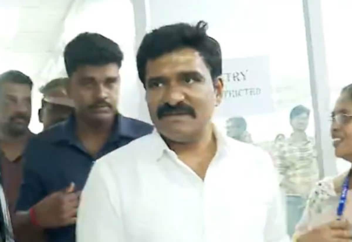 AIADMK sends legal notice seeking Rs 1 crore from Minister Nirmal Kumar