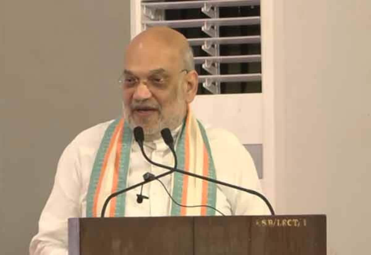 அறிவு சித்தாந்த எல்லைக்குள் அடைபடக் கூடாது: மும்பையில் அமித்ஷா