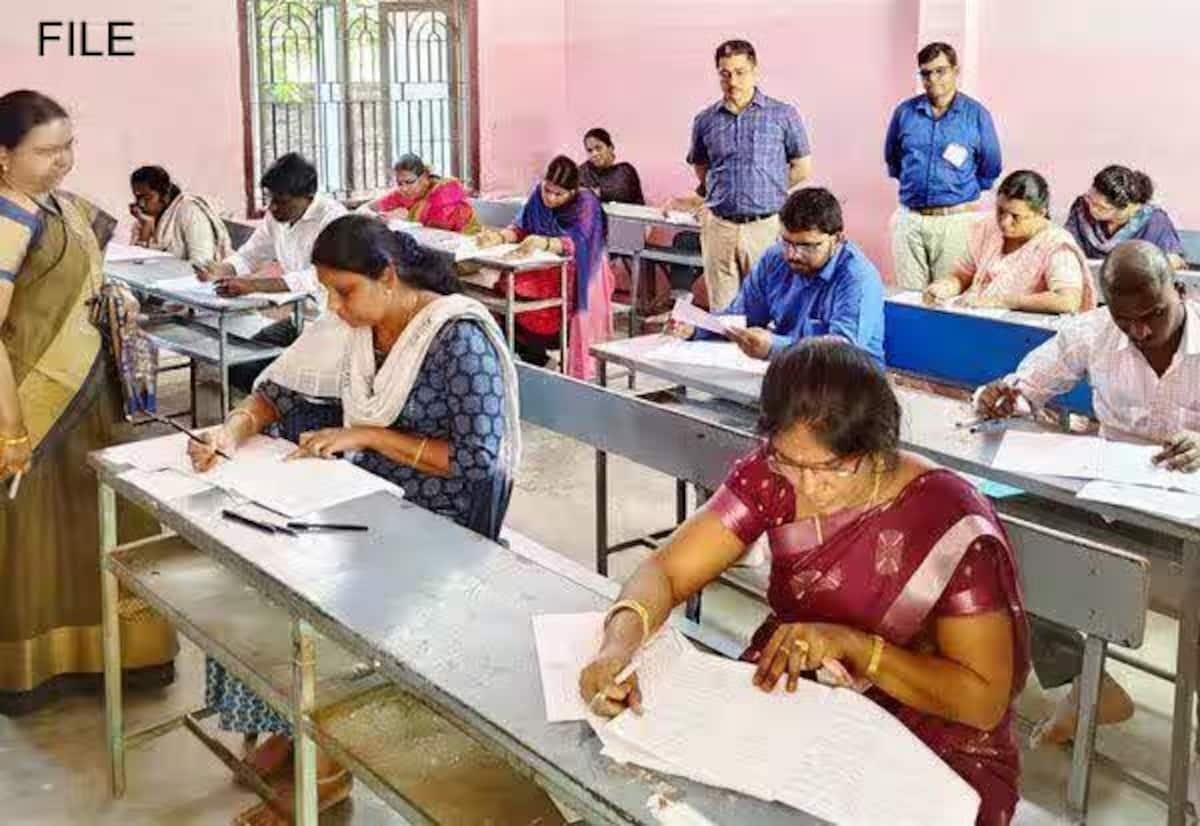 Assistant Professor exam results row: claims of color-coded identification