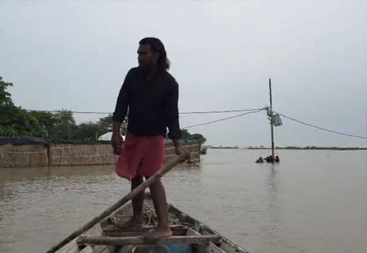 Heavy rains raise flood threat in 13 Bihar districts; Patna waterlogged