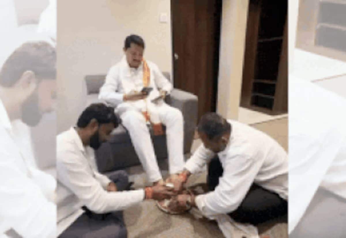 BJP slams Congress workers for washing Nana Patole’s feet in viral video