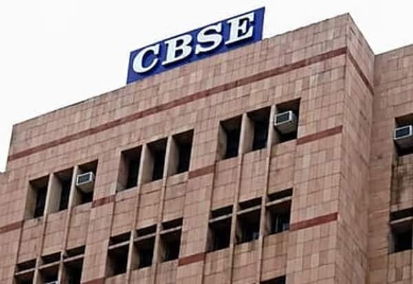 மேற்காசிய நாடுகளில் சி.பி.எஸ்.இ. பிளஸ் 2 பொதுத் தேர்வுகள் ரத்து