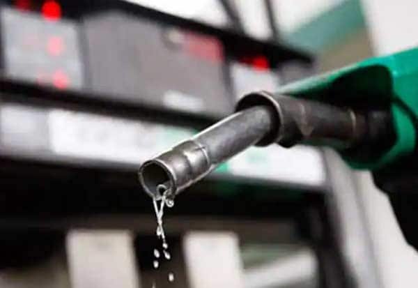 Centre says no fuel shortage; urges citizens not to panic