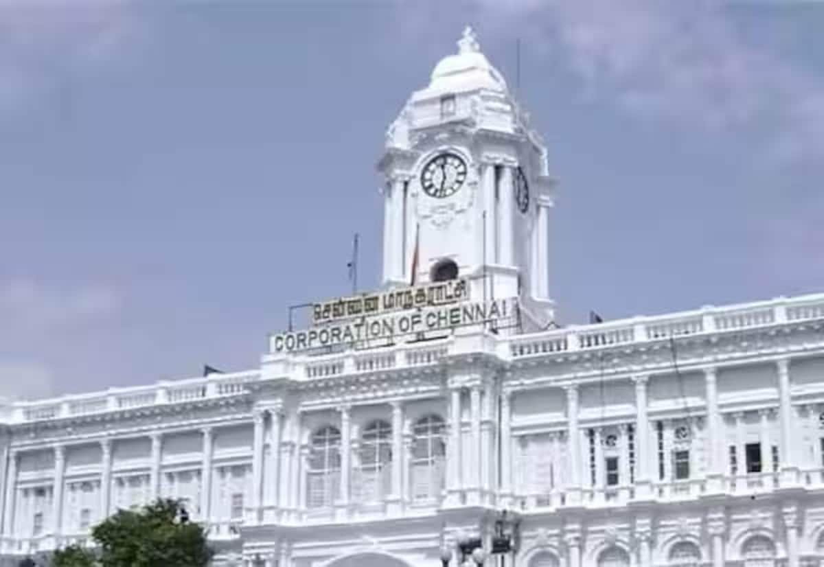 சென்னை மாநகராட்சி அலுவலகத்தில் சோதனை; லஞ்சப் பரிசாக வந்த வெளிநாட்டு மது பறிமுதல்