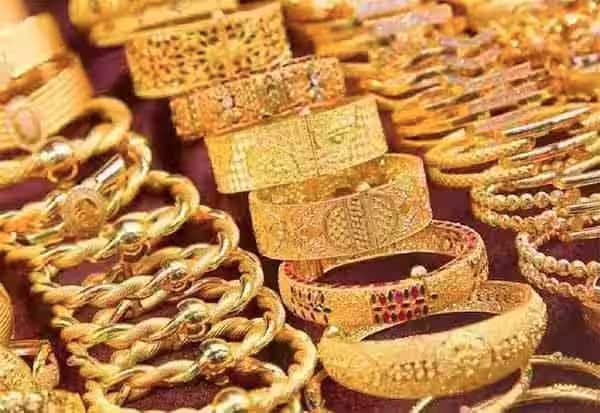 Gold drops Rs 800 per sovereign in Chennai; silver down Rs 5,000/kg