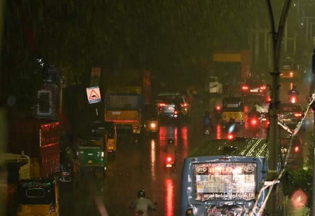 Red alert for extremely heavy rain in Chennai; CM Vijay directs ministers