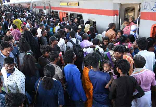 Over 9 lakh travel from Chennai in two days to vote in hometowns