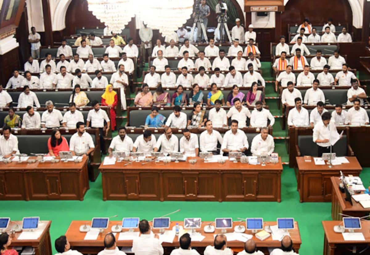 ஆதாரங்கள் என் மேசையில் உள்ளன; இடைத்தேர்தலில் சிலருக்கு நல்லது நடக்கட்டும்: முதல்வர் விஜய்