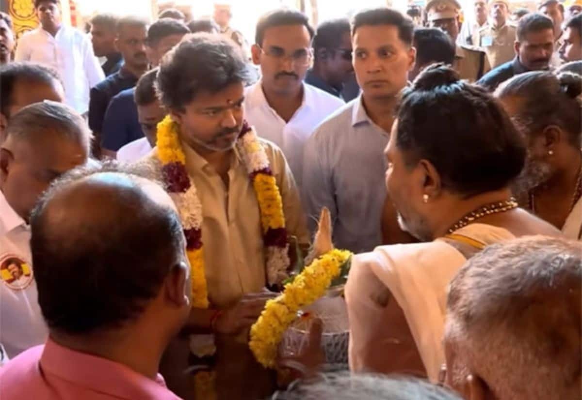 CM Vijay offers prayers at Madurai Meenakshi Amman Temple