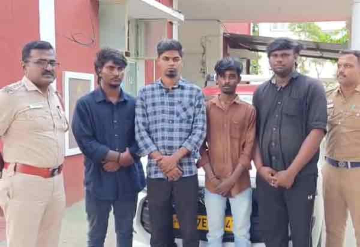 கோவையில் கார் மேல் அமர்ந்து சாகசம்: 4 வாலிபர்கள் கைது