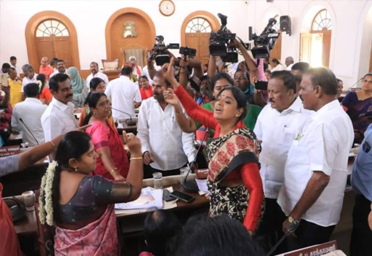Clash erupts in Coimbatore Corporation; mayor revises suspension order