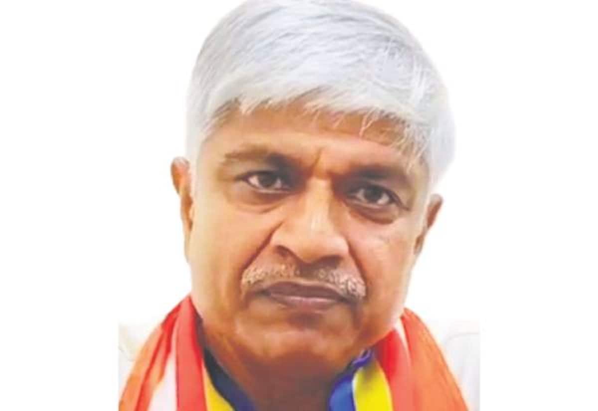 Congress hints at bigger role in Uttar Pradesh, surveys 170 seats