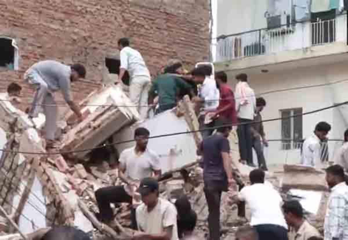 Delhi building collapse: Around 50 students feared trapped in debris