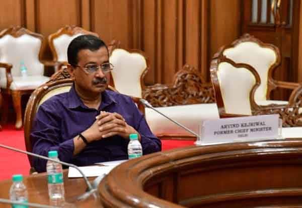 Delhi HC admits CBI plea against Kejriwal, Sisodia discharge in excise case