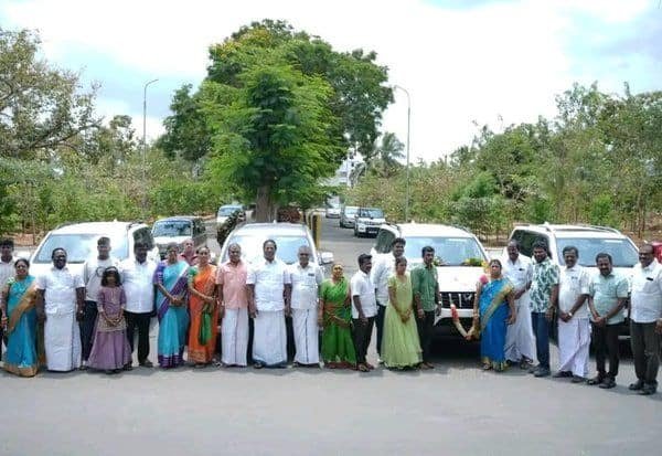 கட்சி நிர்வாகிகளுக்கு சொகுசு கார் பரிசு: தி.மு.க. எம்.எல்.ஏ மீது புகார்