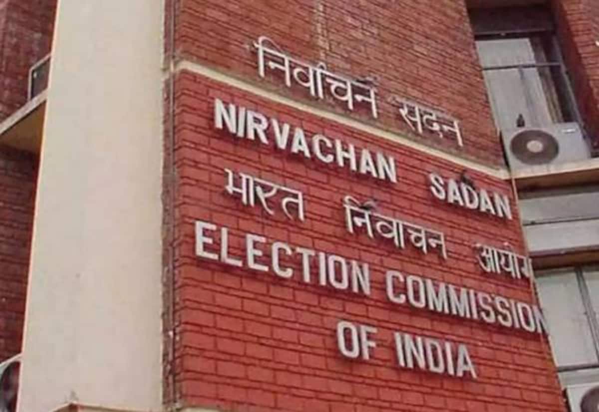 தமிழகம் உட்பட 17 மாநிலங்களில் புதிய வாக்காளர் சேர்க்க சிறப்பு திருத்தப் பணி