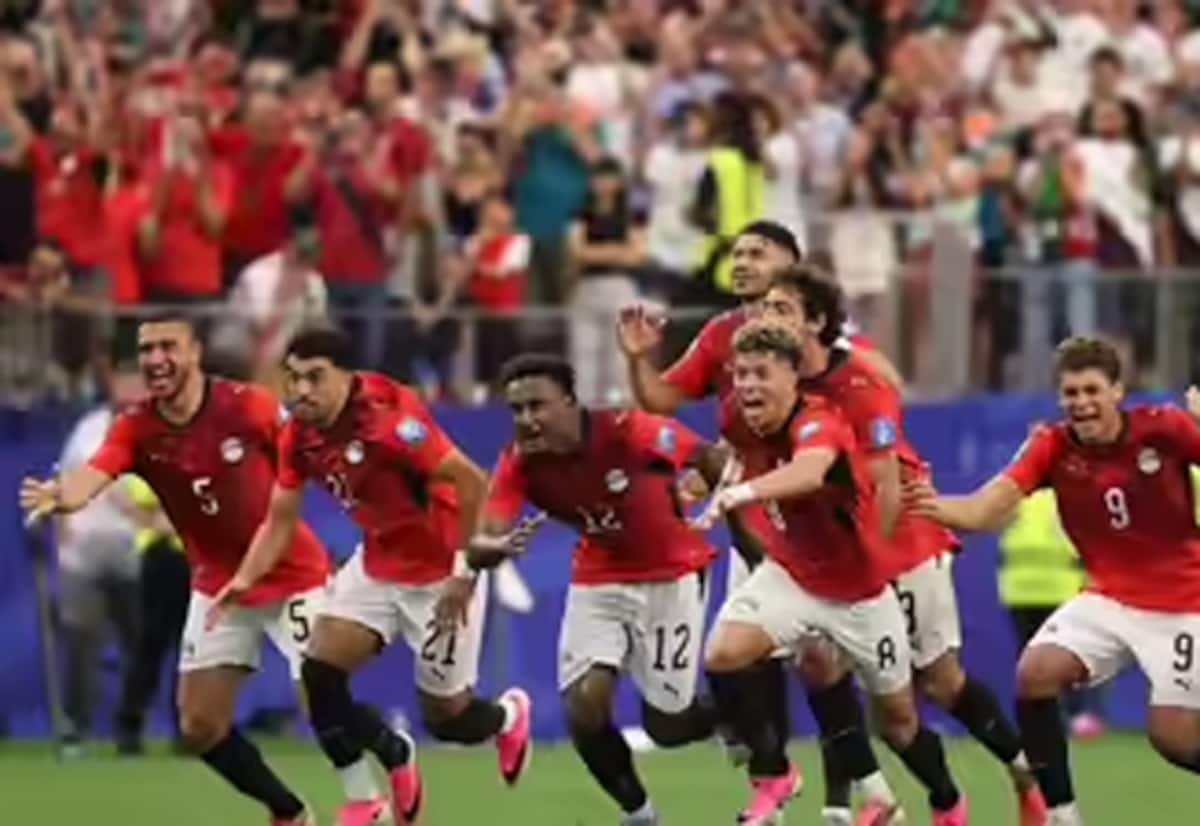 Egypt stun Australia on penalties to reach World Cup Round of 16