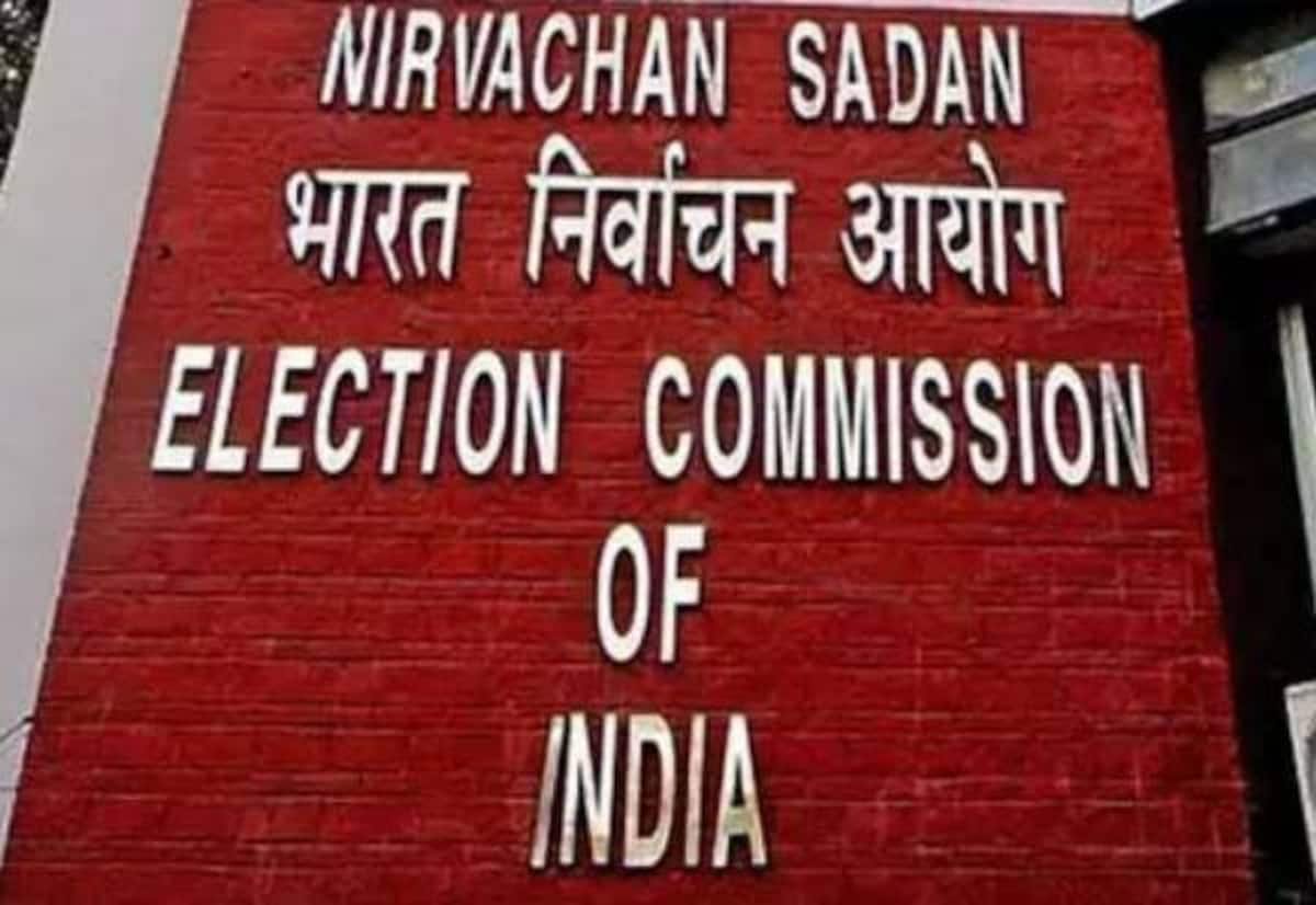 13 கோடி வாக்காளர்கள் நீக்கம் குற்றச்சாட்டு; தேர்தல் கமிஷன் விளக்கம்