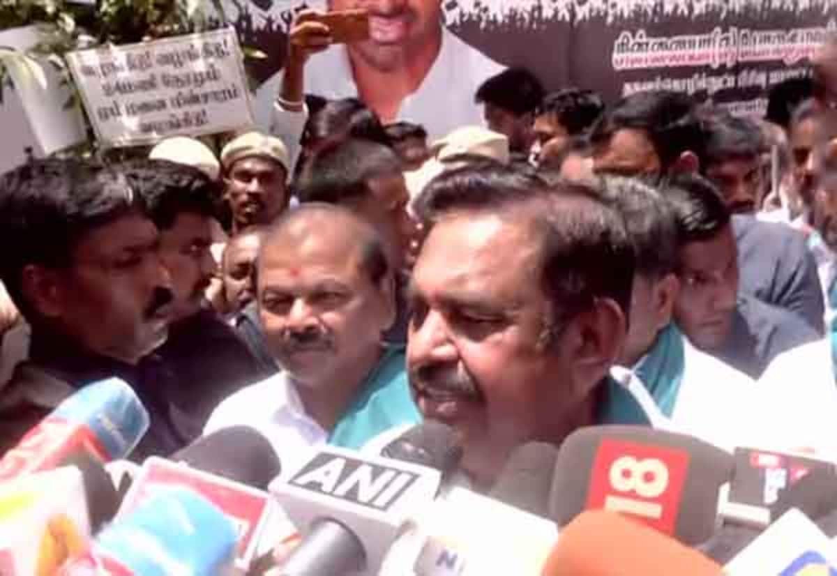 EPS slams Tawega govt as 'reel rule' at AIADMK protest in Thanjavur
