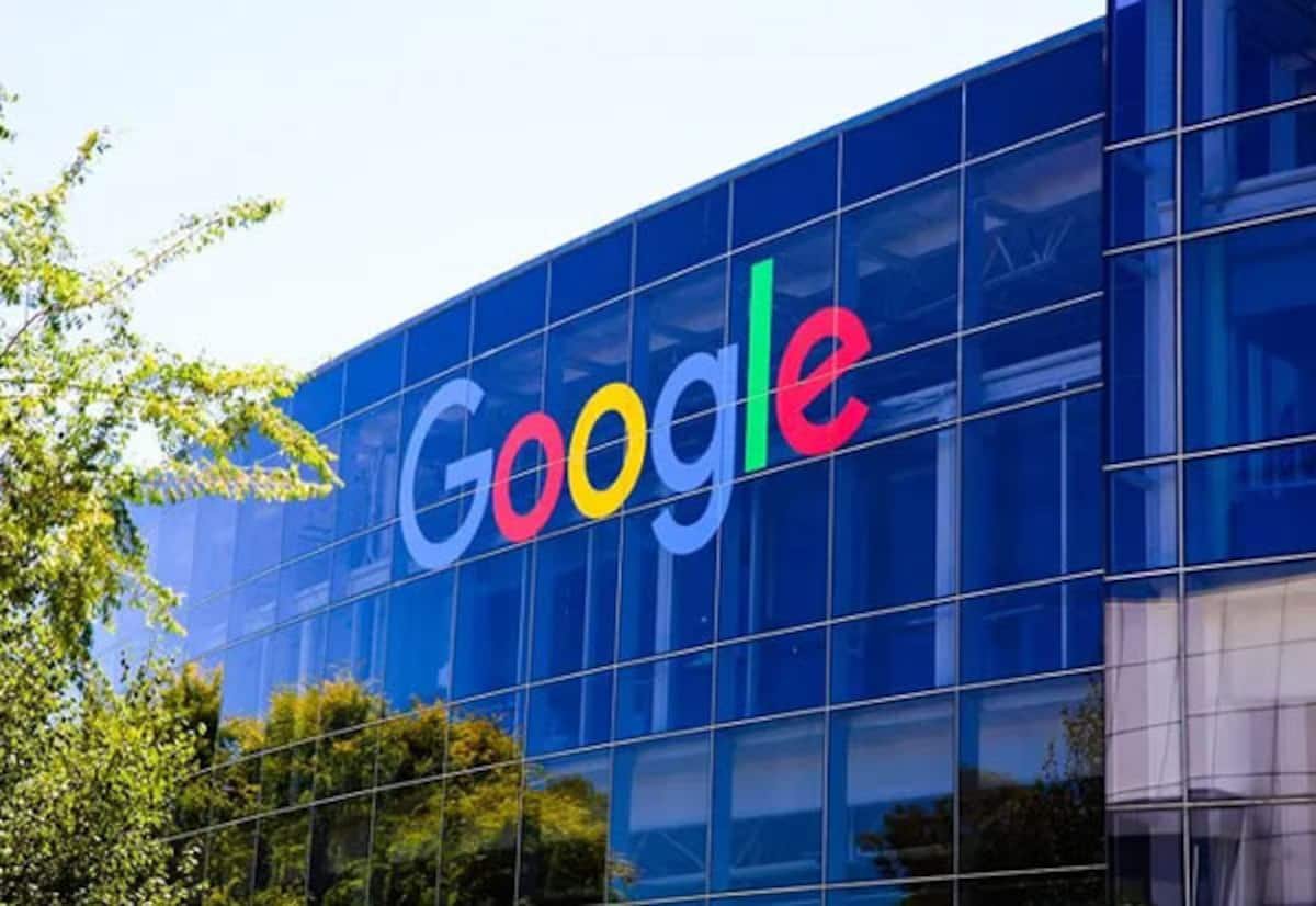 EU privacy regulator fines Google Rs 4,435 crore over location data