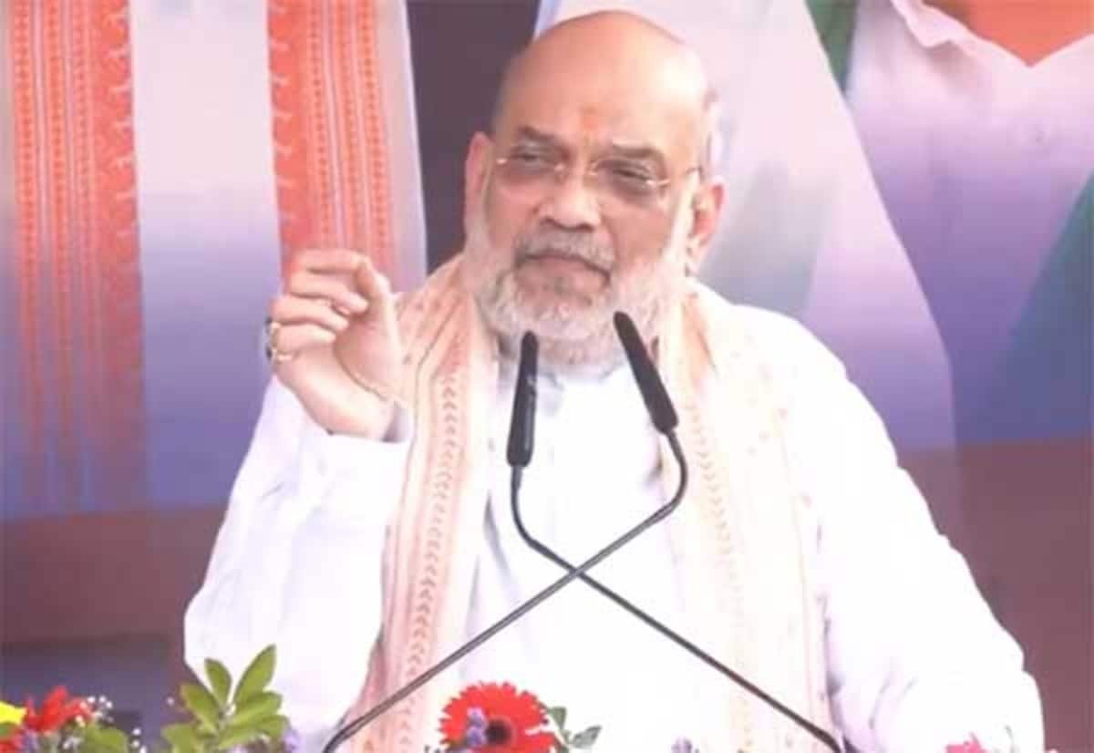 Amit Shah lauds agencies after 3 gangsters deported from Malaysia