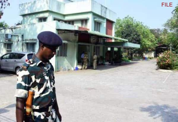 Former ministers refuse immediate handover of Greenways Road bungalows