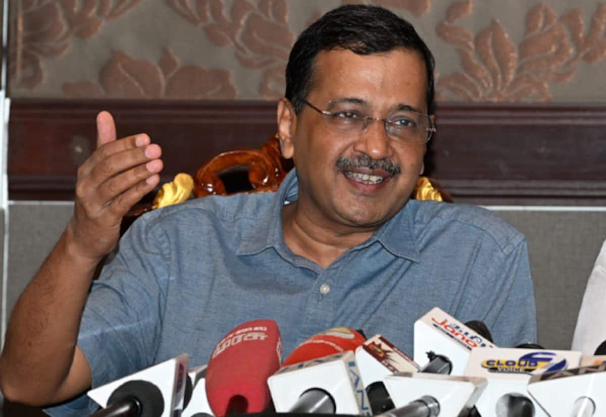 Gujarat High Court upholds Rs 25,000 fine on Kejriwal in PM degree case