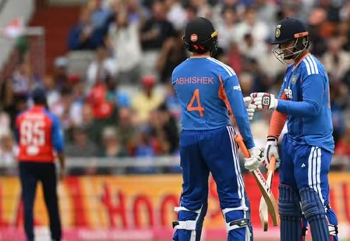 India bowled out for 76, lose 3rd T20 by 125 runs to England