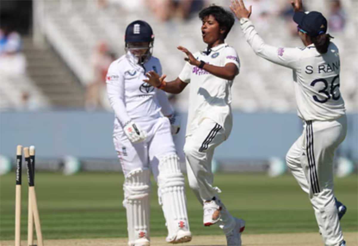 India women close in on historic Lord’s Test win over England