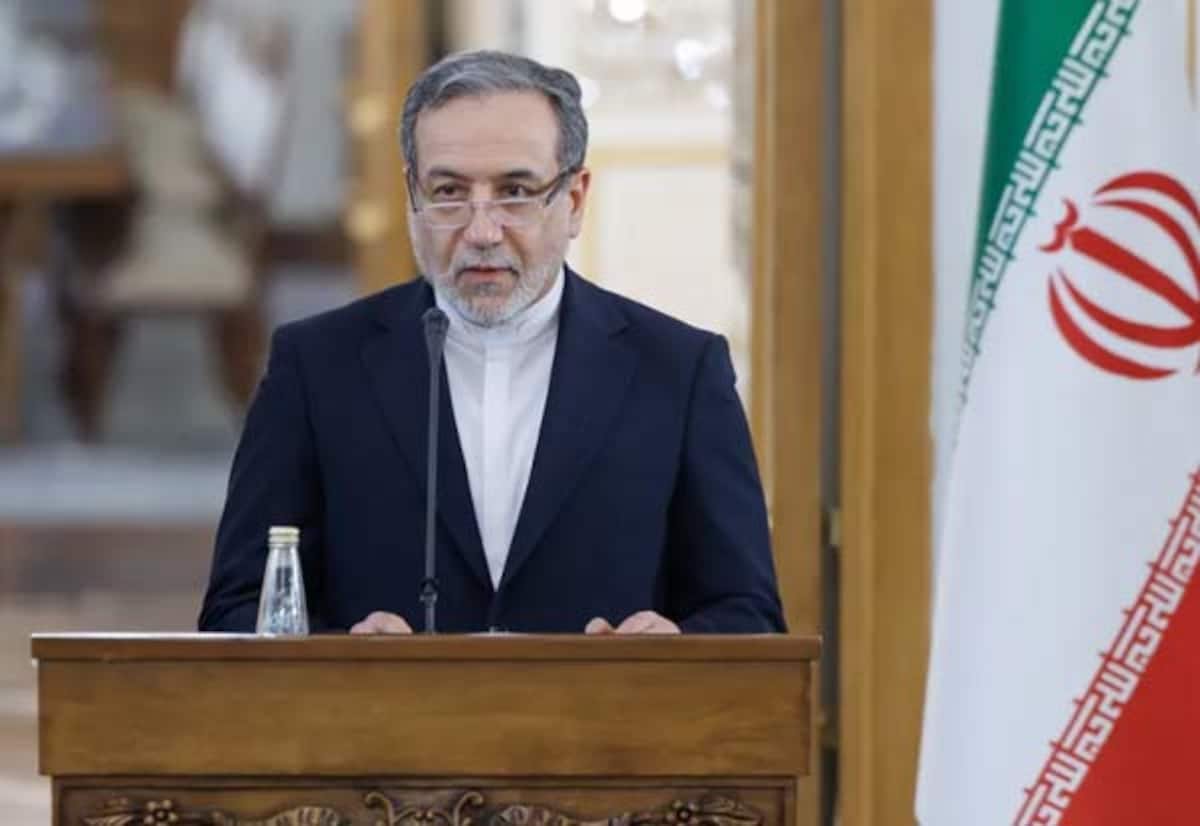 Iran warns US it may halt peace talks amid Hormuz Strait tensions