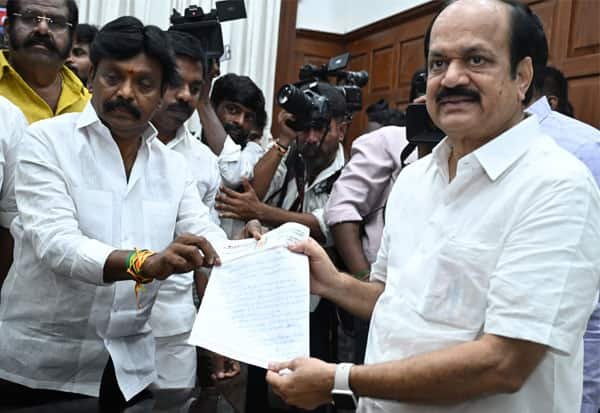 இசக்கி சுப்பையா கைப்பட ராஜினாமா: சபாநாயகர் ஏற்றார்