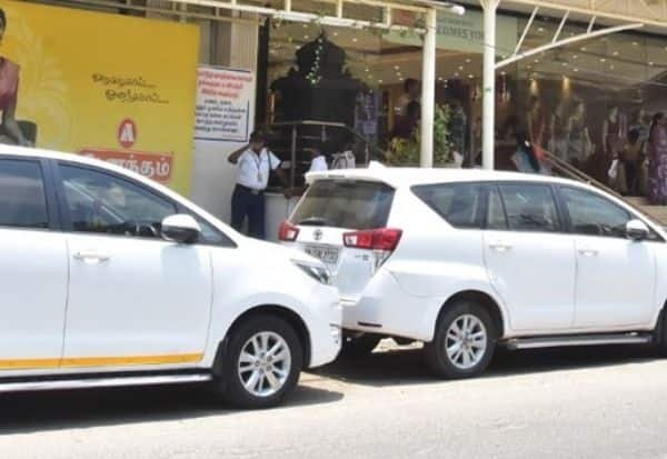 IT raids on textile shops over tax evasion, alleged cash hoarding for polls