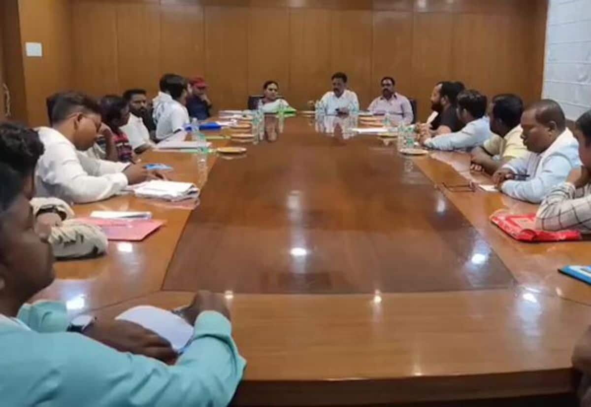 Jharkhand students continue protest, reject panel led by retired judge