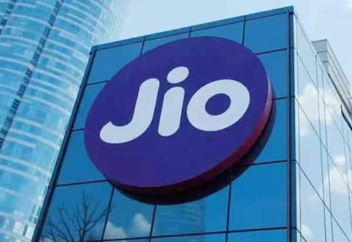 Jio Platforms IPO fully subscribed on Day 1, sets record