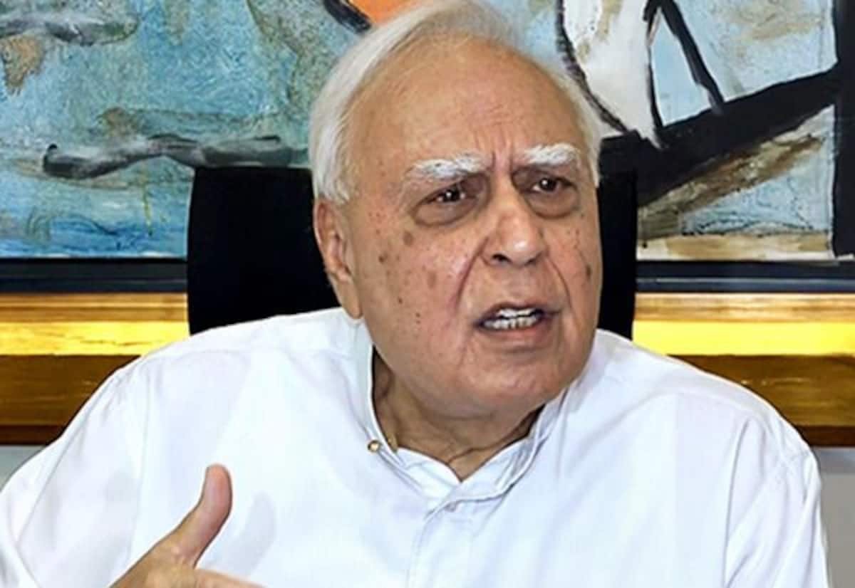 ‘நானும் அறிவுசார் நக்சல் தான்’ என கபில் சிபல்; குதிரை பேரம் குறித்து எச்சரிக்கை