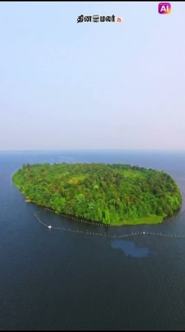 Did you know Kerala’s largest lake has an island in the middle?