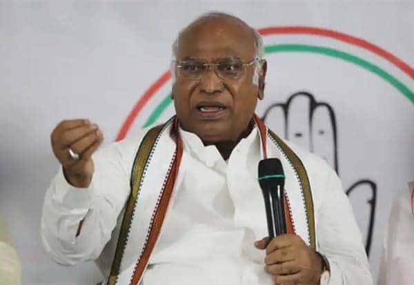 ஸ்டாலினுடன் ராகுல் இணைந்து பிரசாரம் செய்யாததை பெரிதுபடுத்த வேண்டாம்: கார்கே