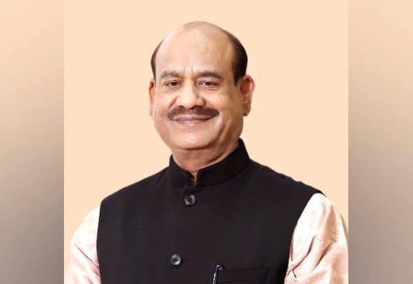 பார்லி உயர் அதிகாரிகளுக்கு இனி மின்சார கார்கள்: ஓம் பிர்லா உத்தரவு
