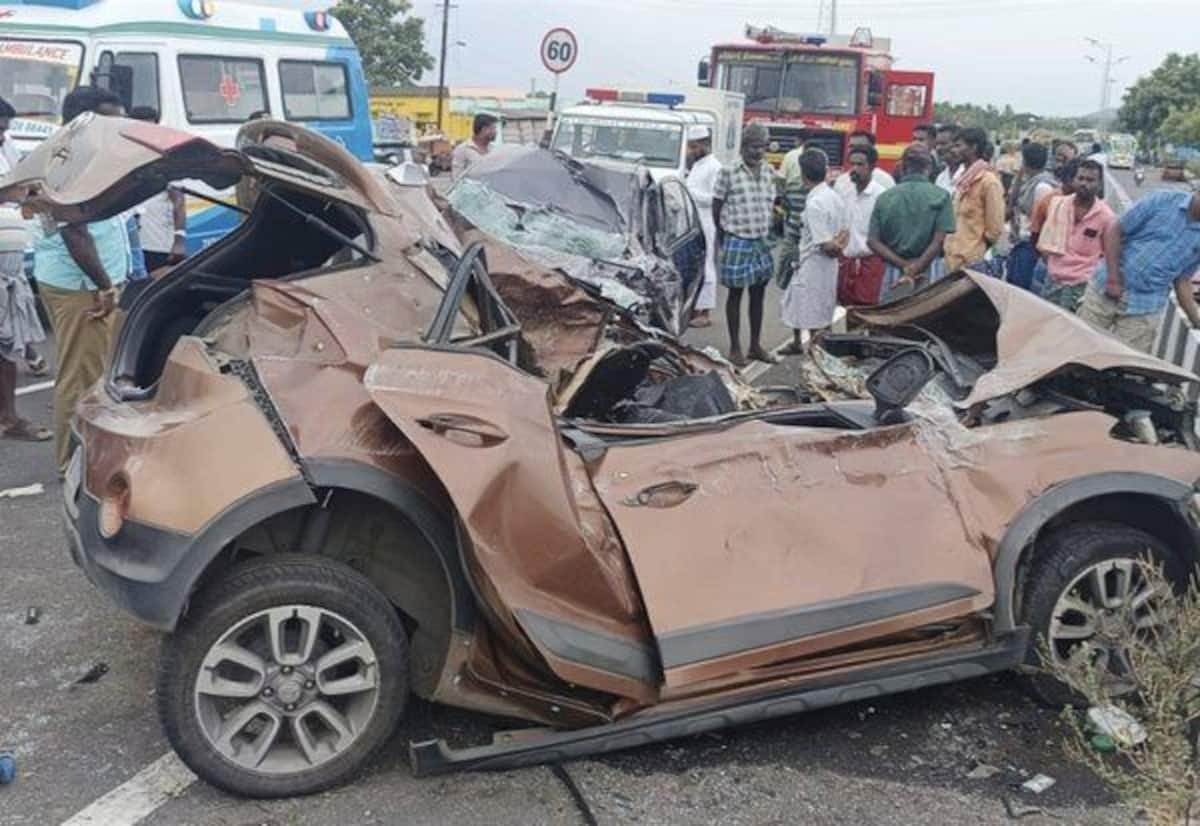 மதுரை அருகே நேருக்கு நேர் கார் மோதல்: ஒரே குடும்பத்தில் 5 பேர் பலி