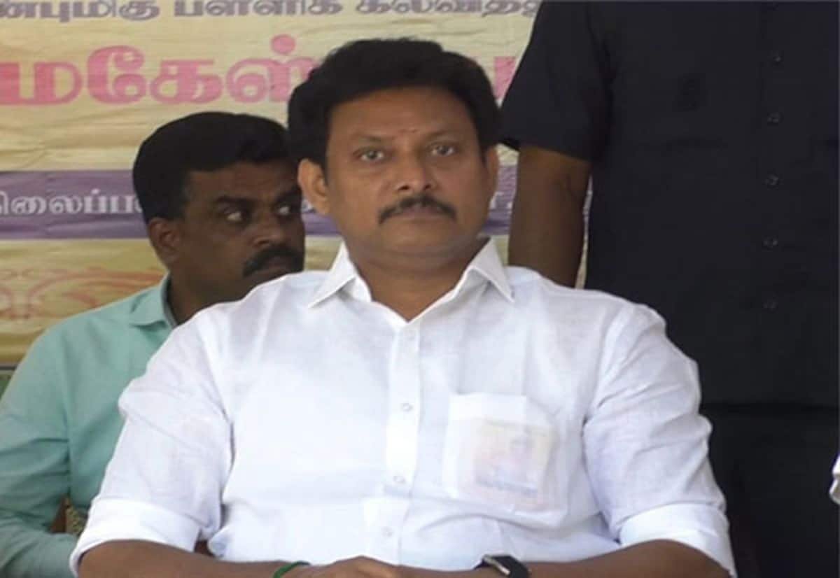 Ex-minister Mahesh held in Rs 100 crore school approval fraud case