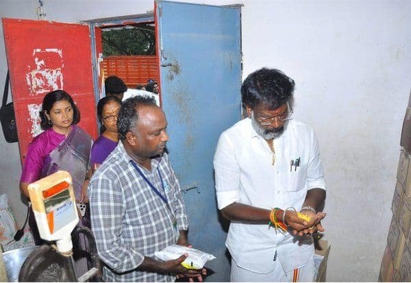 Minister urges ration staff to treat public kindly during surprise check