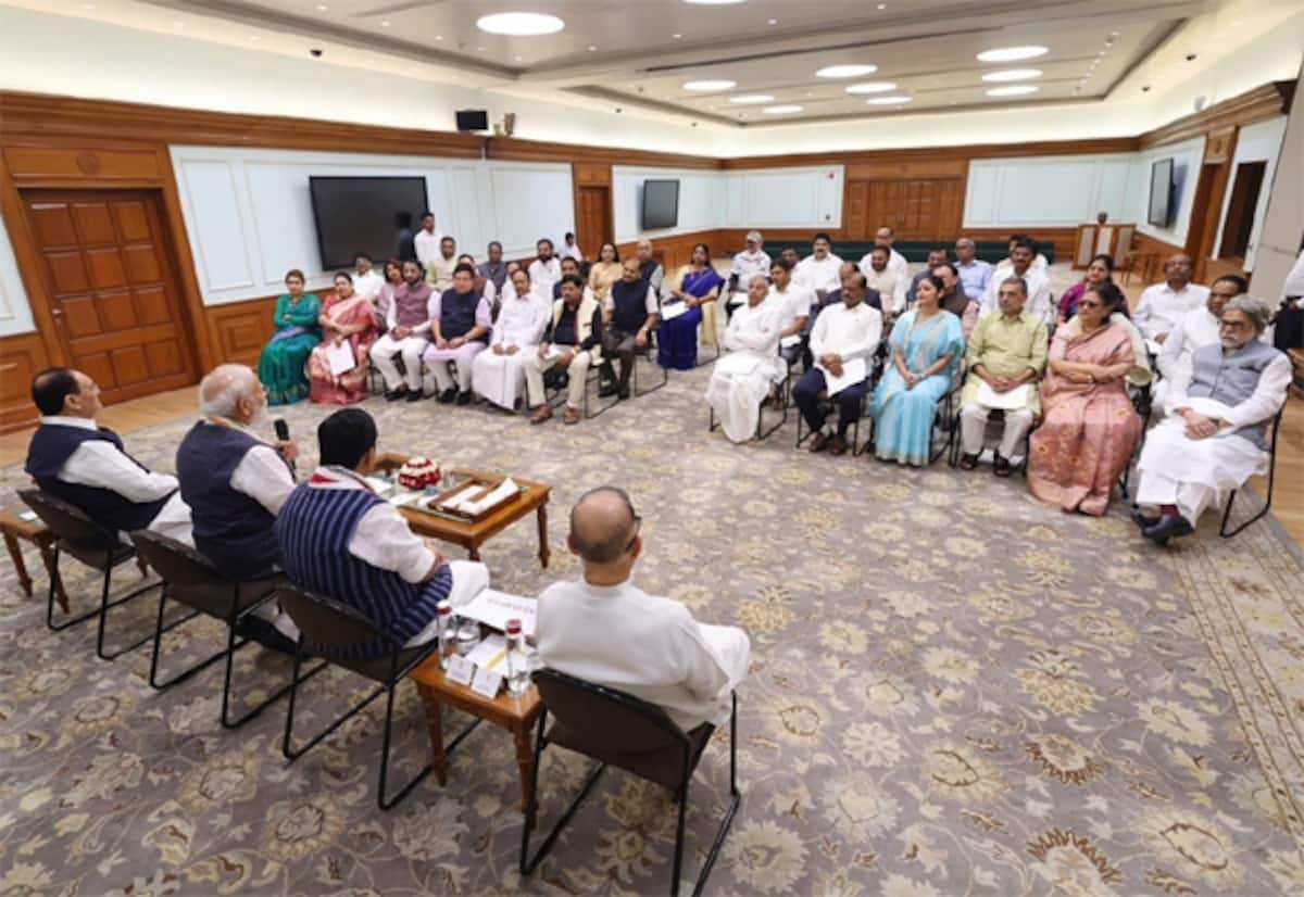 PM Modi to MPs: Ignore criticism, stay connected with people